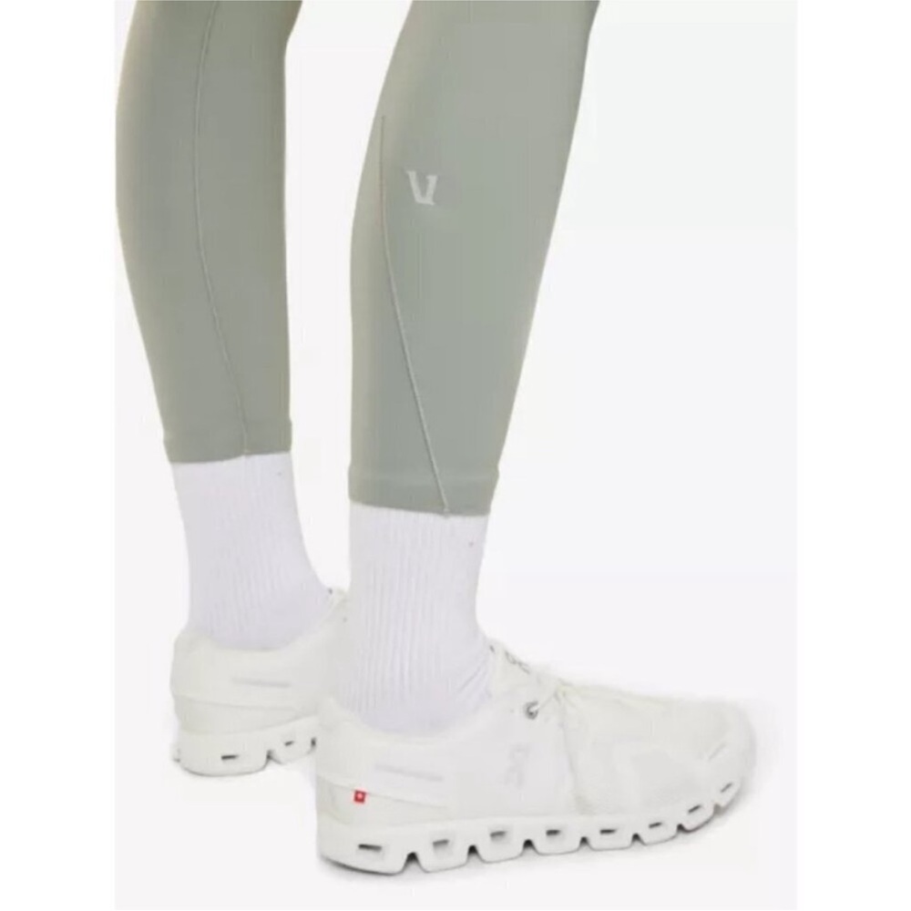 VUORI Evolve High-Rise Uplift Legging - Picture 5 of 5